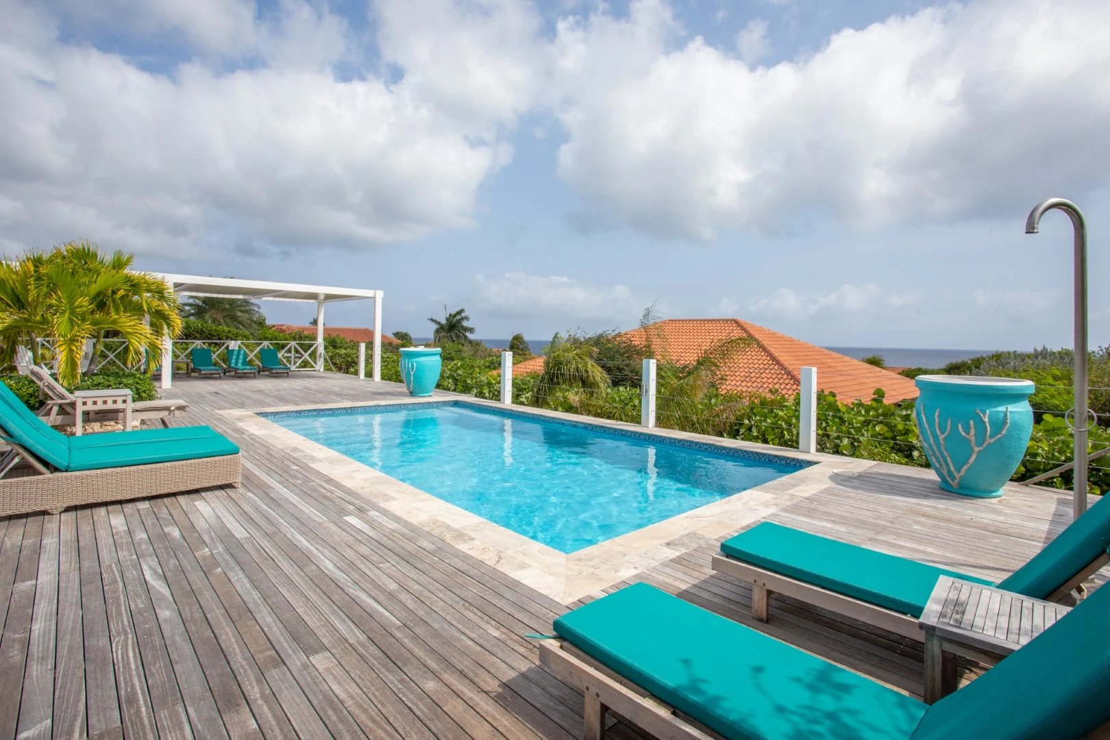 huis huren curacao met zwembad uitzicht